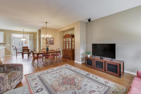 934 Tuscany Drive Streamwood IL 60107