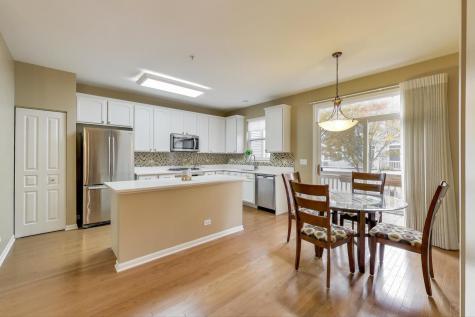 934 Tuscany Drive Streamwood IL 60107