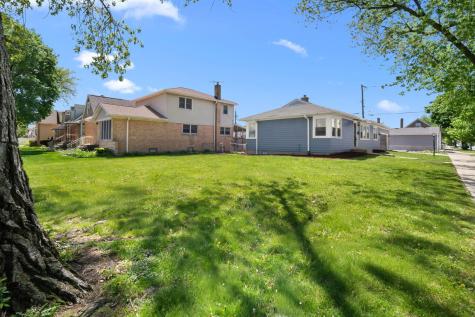 6207 West Eastwood Avenue Chicago IL 60630
