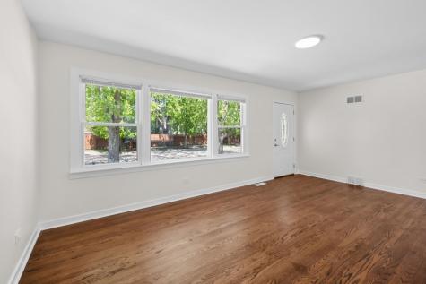 6207 West Eastwood Avenue Chicago IL 60630