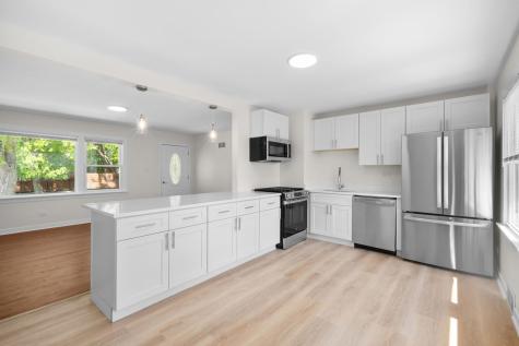 6207 West Eastwood Avenue Chicago IL 60630