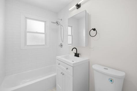 6207 West Eastwood Avenue Chicago IL 60630