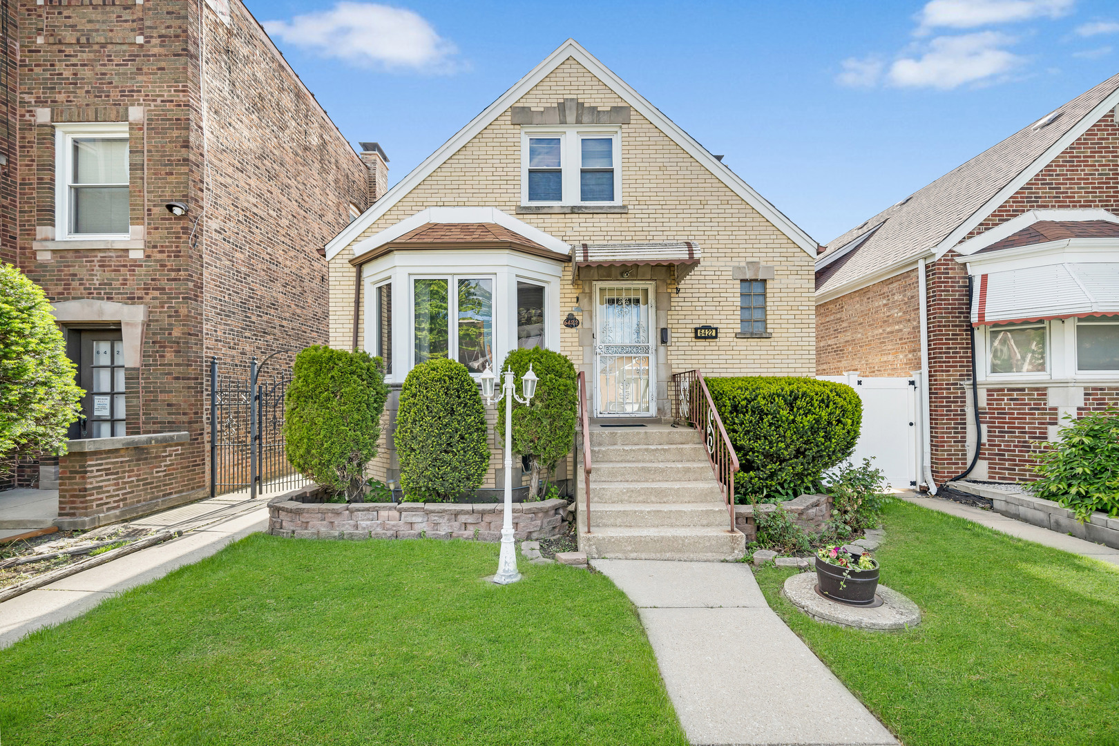 6422 South Komensky Avenue Chicago IL 60629