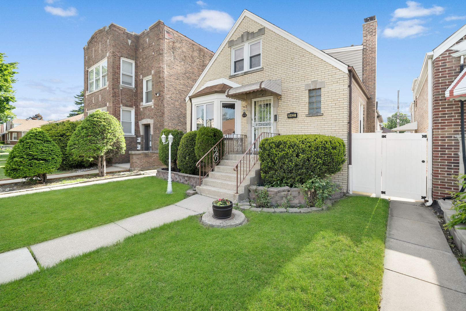 6422 South Komensky Avenue Chicago IL 60629