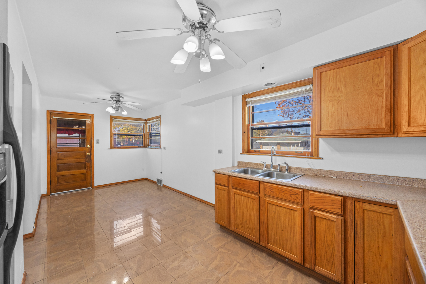 9000 South Cornell Avenue Chicago IL 60617