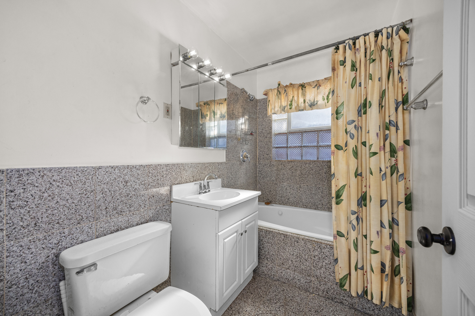 9000 South Cornell Avenue Chicago IL 60617