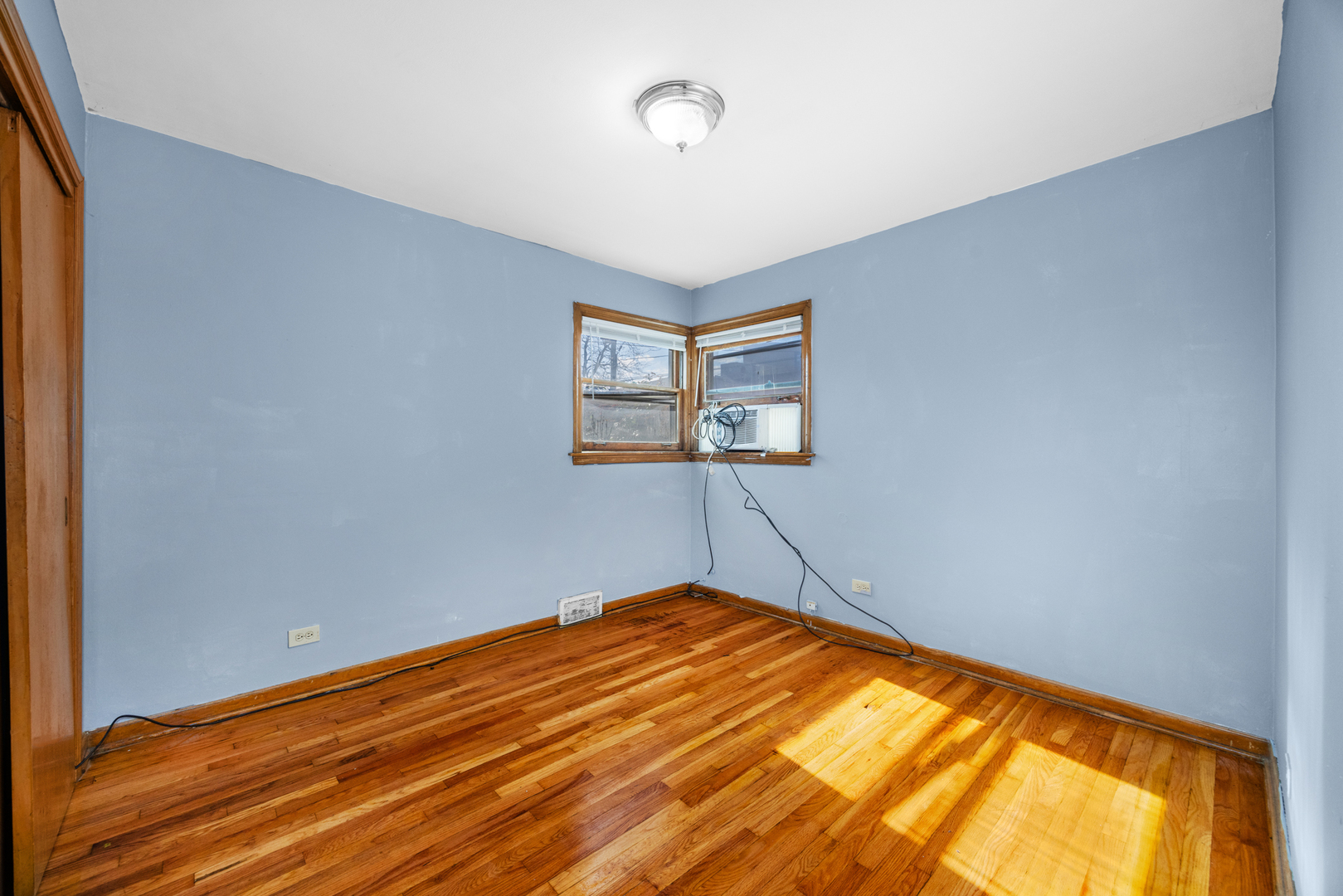 9000 South Cornell Avenue Chicago IL 60617