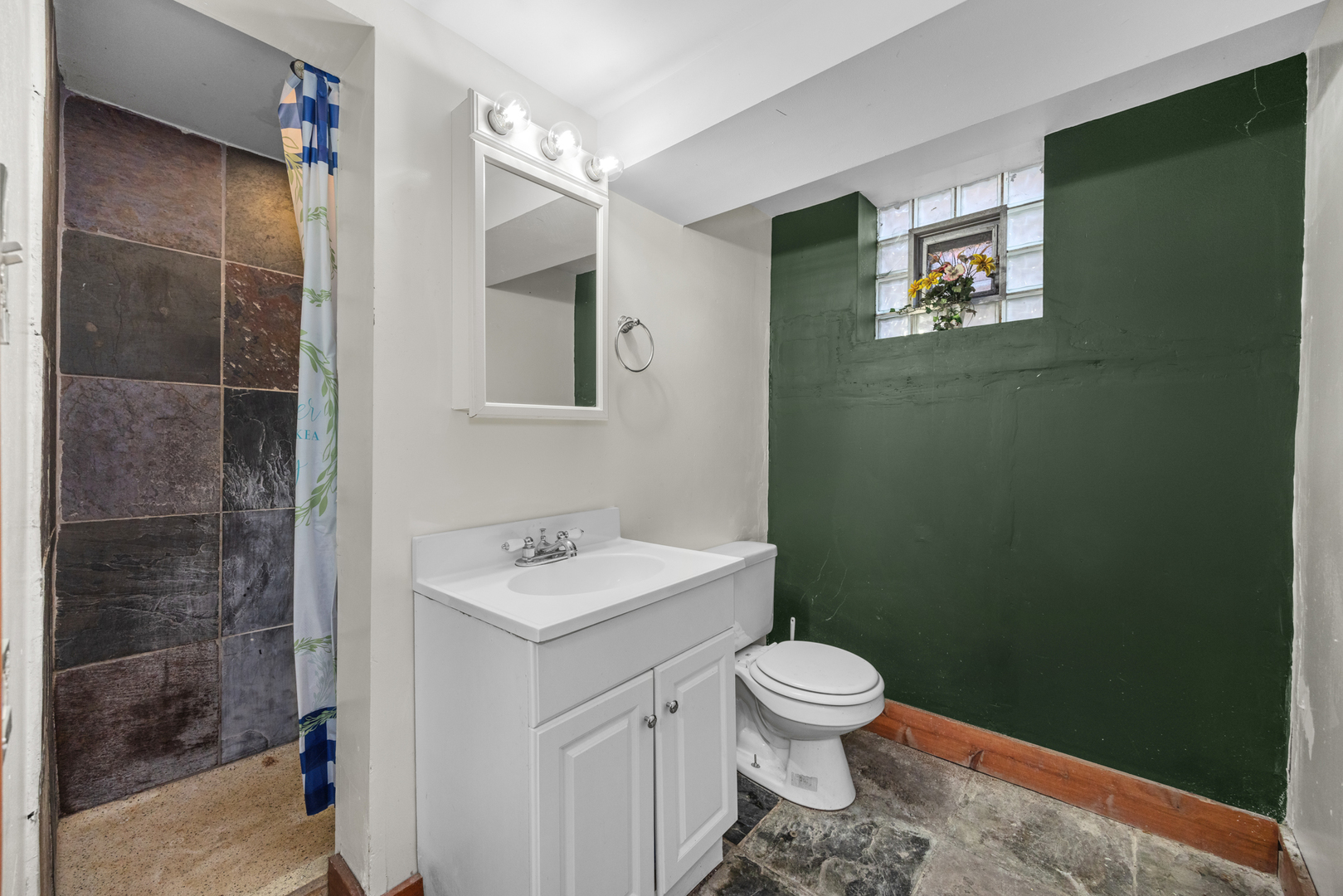 9000 South Cornell Avenue Chicago IL 60617