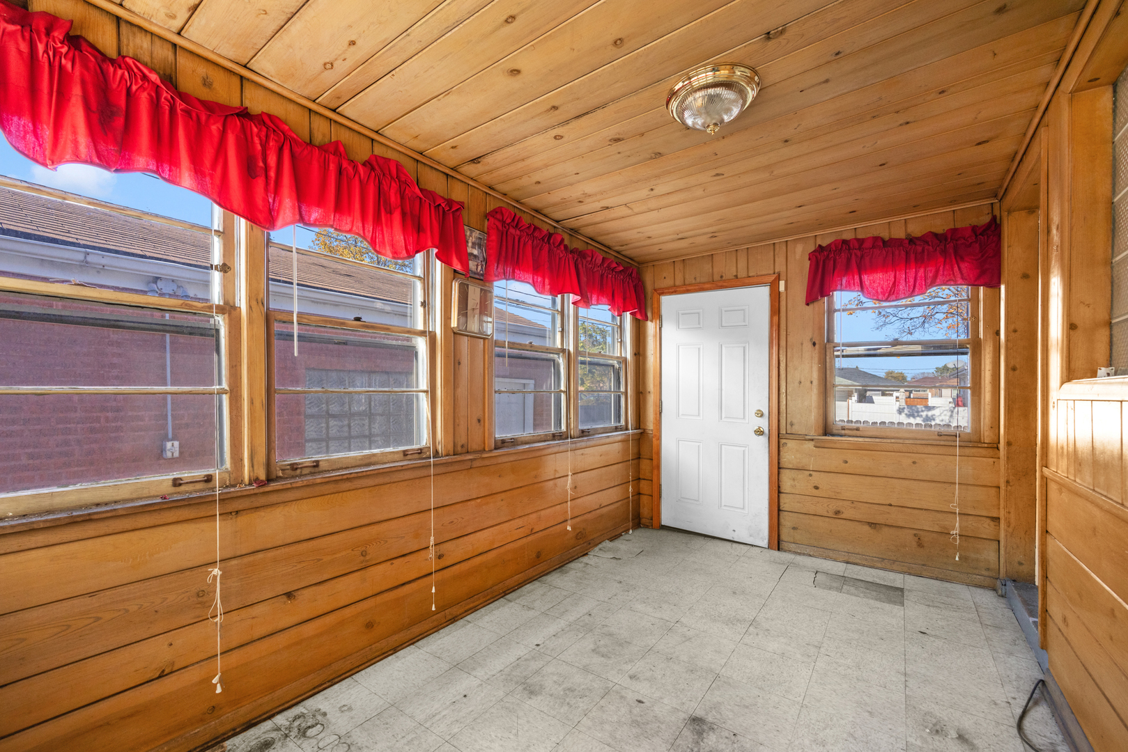 9000 South Cornell Avenue Chicago IL 60617