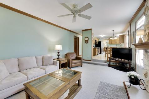 524 Edinburgh Lane West Dundee IL 60118