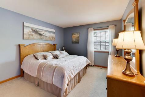524 Edinburgh Lane West Dundee IL 60118