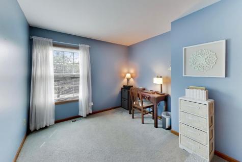 524 Edinburgh Lane West Dundee IL 60118