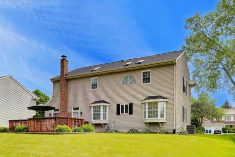 524 Edinburgh Lane West Dundee IL 60118