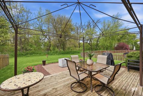 1250 Promontory Drive Pingree Grove IL 60140