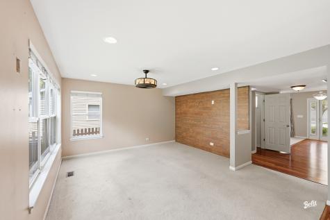 1250 Promontory Drive Pingree Grove IL 60140