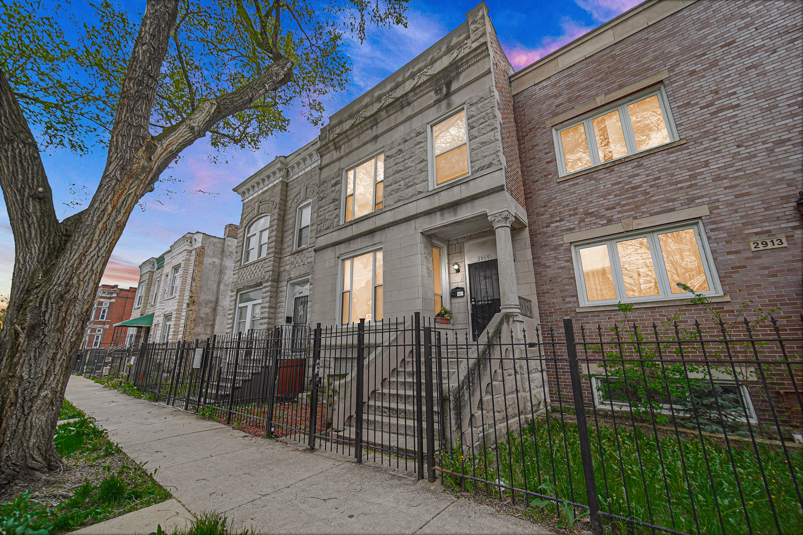 2909 West Wilcox Street Chicago IL 60612