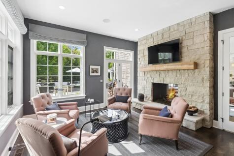 28 Aberdeen Court Bannockburn IL 60015