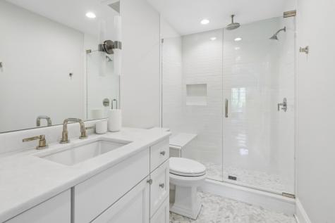 28 Aberdeen Court Bannockburn IL 60015