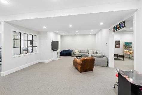 28 Aberdeen Court Bannockburn IL 60015