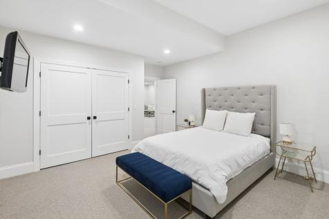 28 Aberdeen Court Bannockburn IL 60015