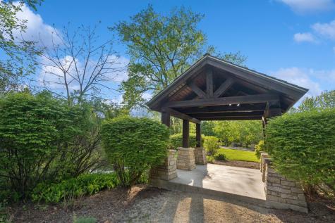 28 Aberdeen Court Bannockburn IL 60015