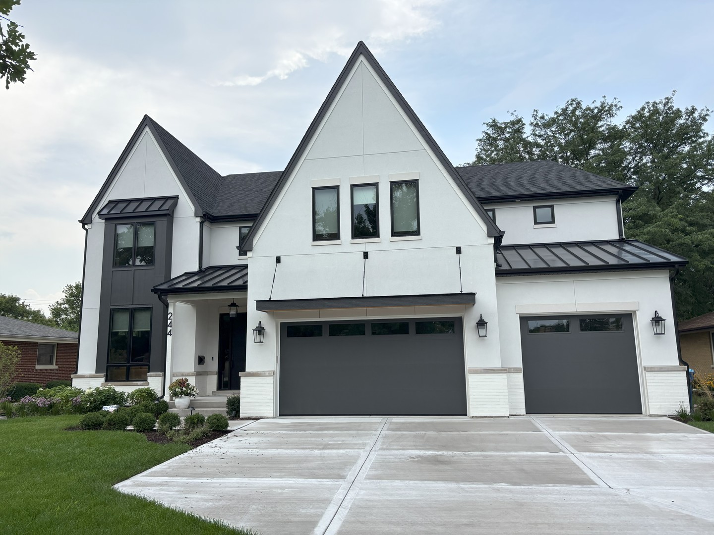 244 North Maison Court Elmhurst IL 60126