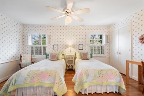 179 Pierce Road Highland Park IL 60035