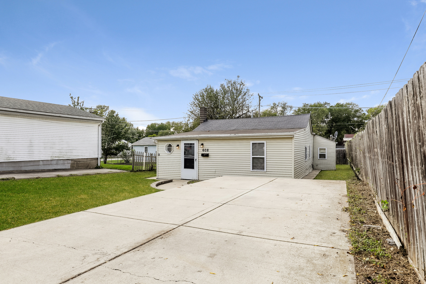608 North Harrison Avenue Aurora IL 60506