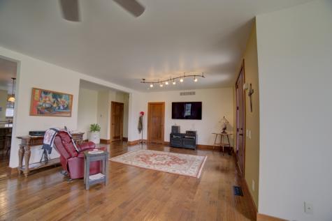 1897 North 2500 East Road Watseka IL 60970
