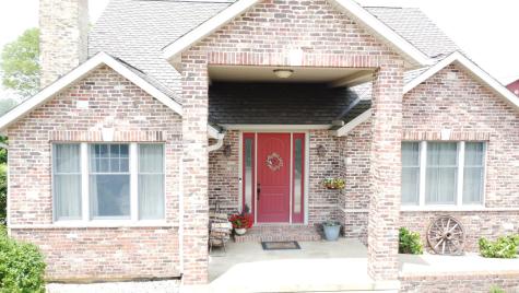 1897 North 2500 East Road Watseka IL 60970