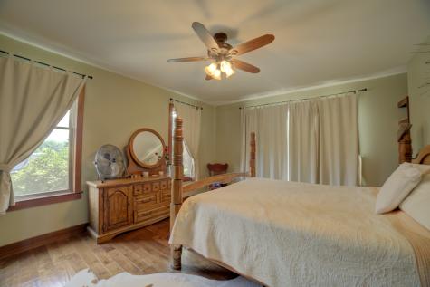 1897 North 2500 East Road Watseka IL 60970