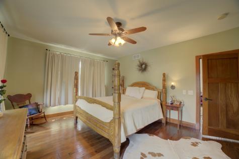 1897 North 2500 East Road Watseka IL 60970