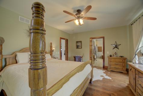1897 North 2500 East Road Watseka IL 60970