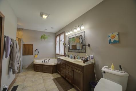 1897 North 2500 East Road Watseka IL 60970