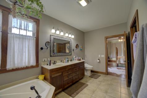 1897 North 2500 East Road Watseka IL 60970