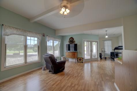 1897 North 2500 East Road Watseka IL 60970