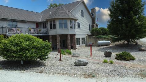 1897 North 2500 East Road Watseka IL 60970