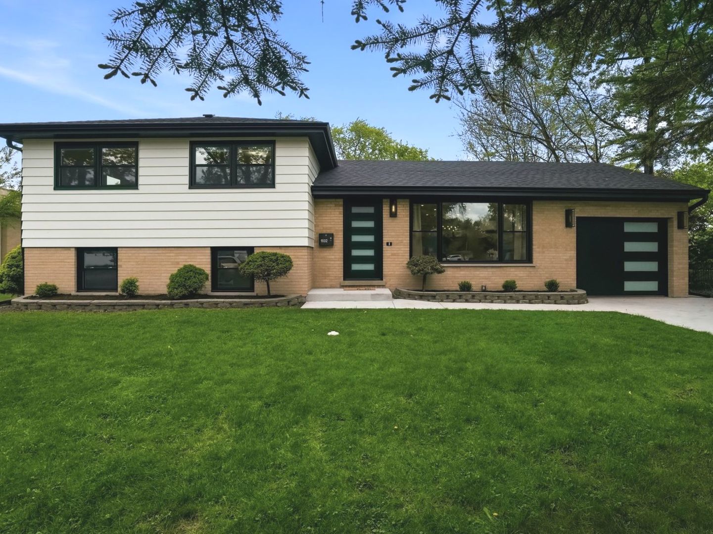 1602 West Willow Lane Mount Prospect IL 60056