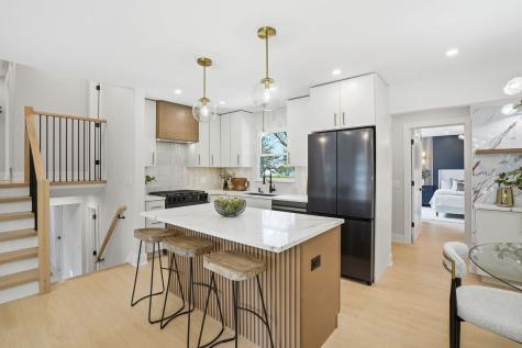 1602 West Willow Lane Mount Prospect IL 60056