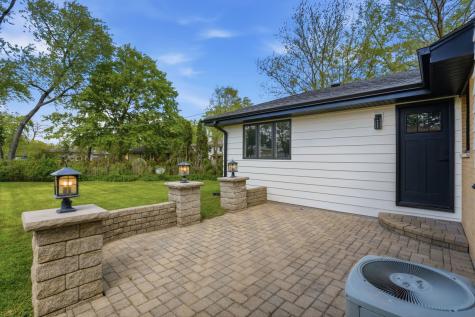 1602 West Willow Lane Mount Prospect IL 60056