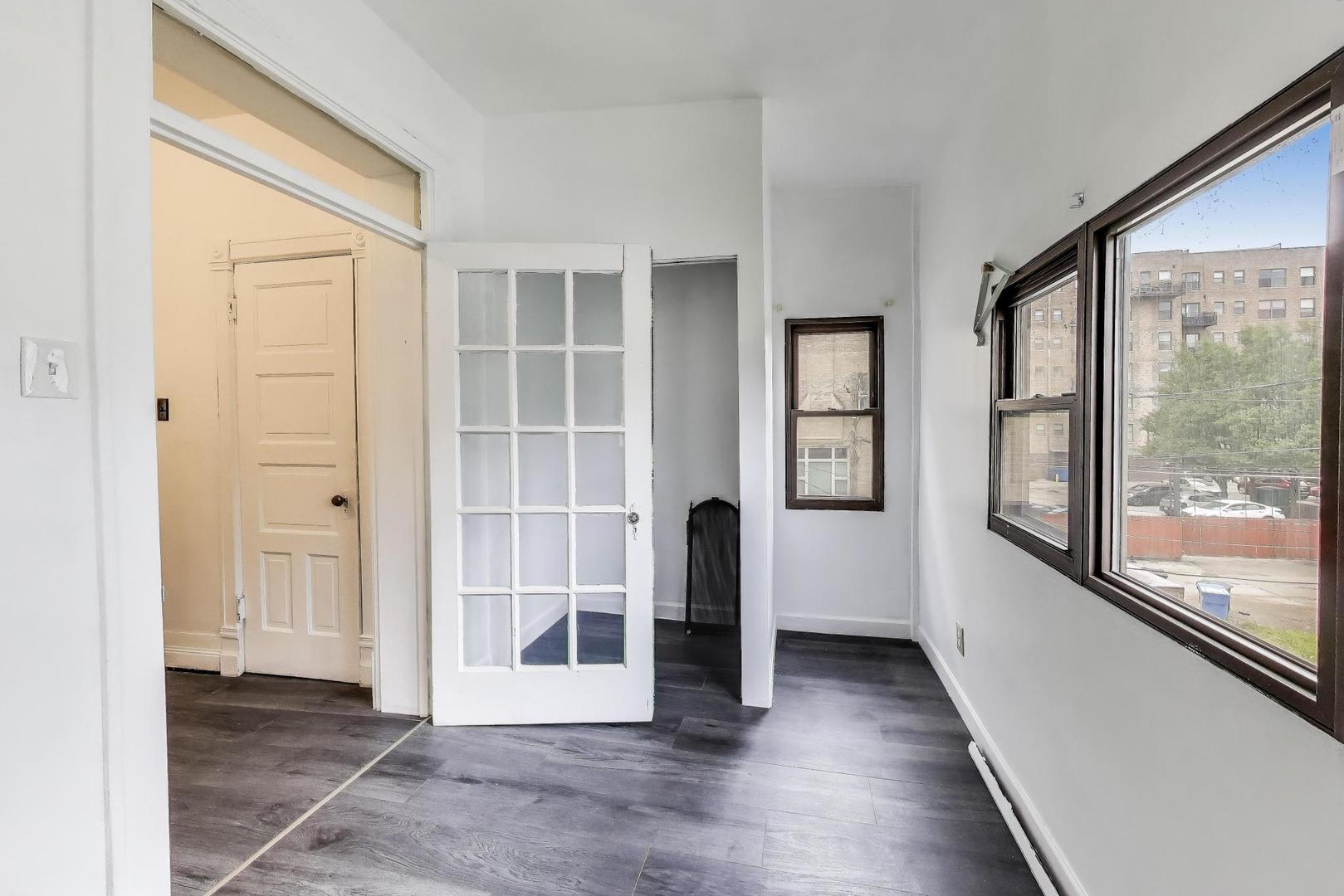 928 East 46th Street Chicago IL 60653