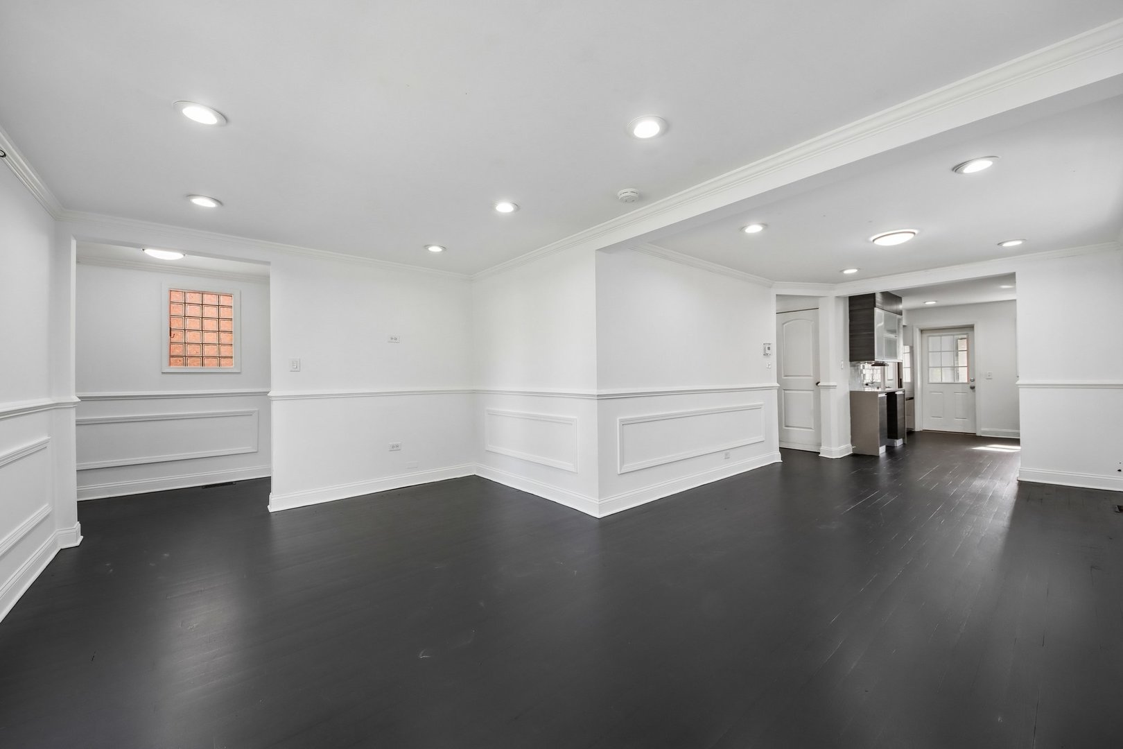 3121 North Nottingham Avenue Chicago IL 60634