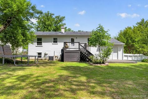 101 West Melody Lane Woodstock IL 60098