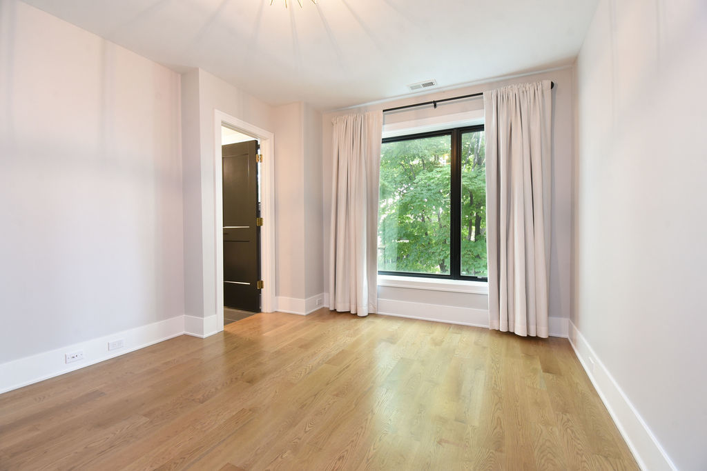 3644 North Bosworth Avenue Chicago IL 60613