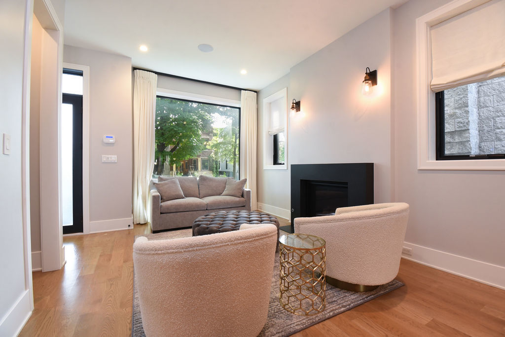 3644 North Bosworth Avenue Chicago IL 60613