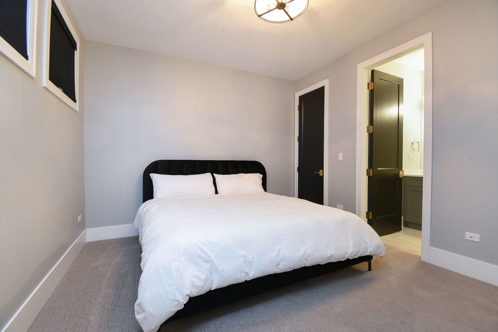 3644 North Bosworth Avenue Chicago IL 60613