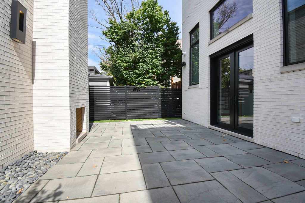 3644 North Bosworth Avenue Chicago IL 60613