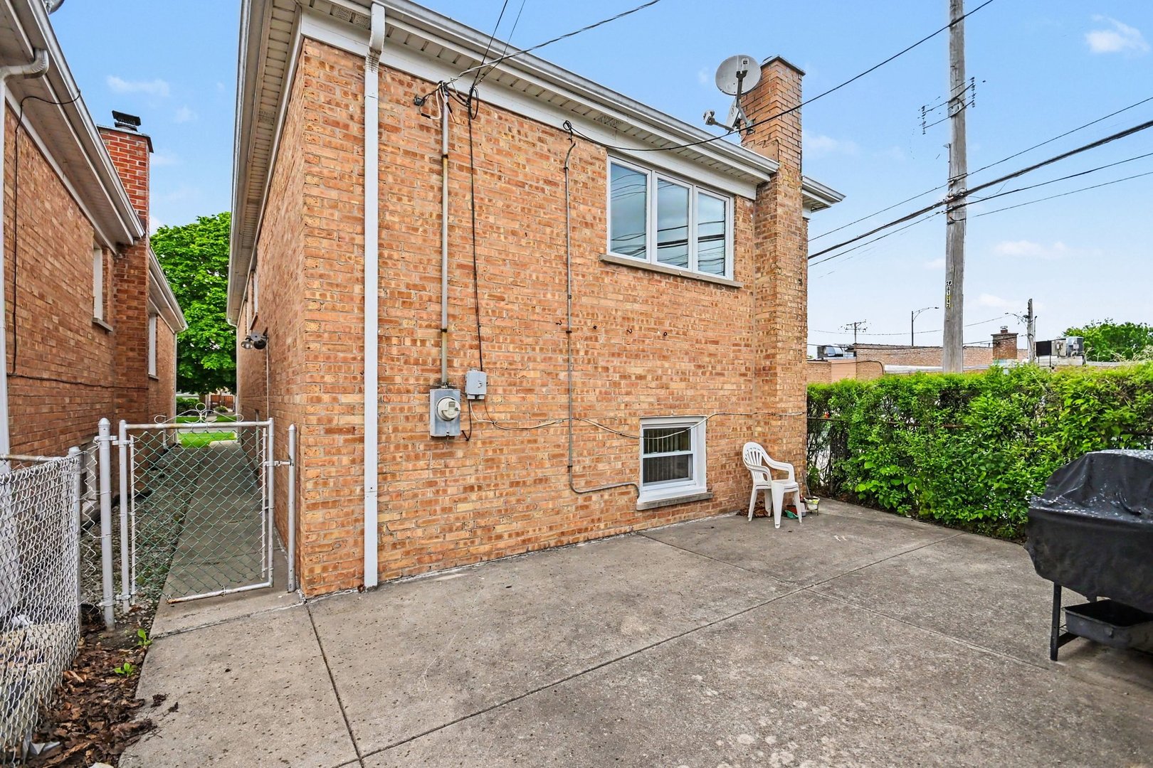 5439 North Neva Avenue Chicago IL 60656