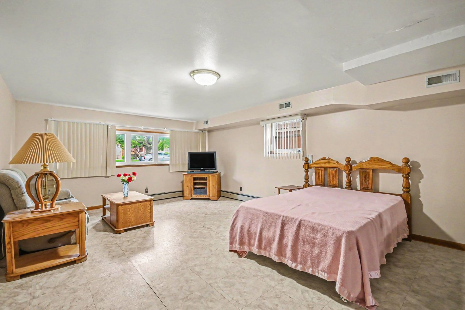 5439 North Neva Avenue Chicago IL 60656