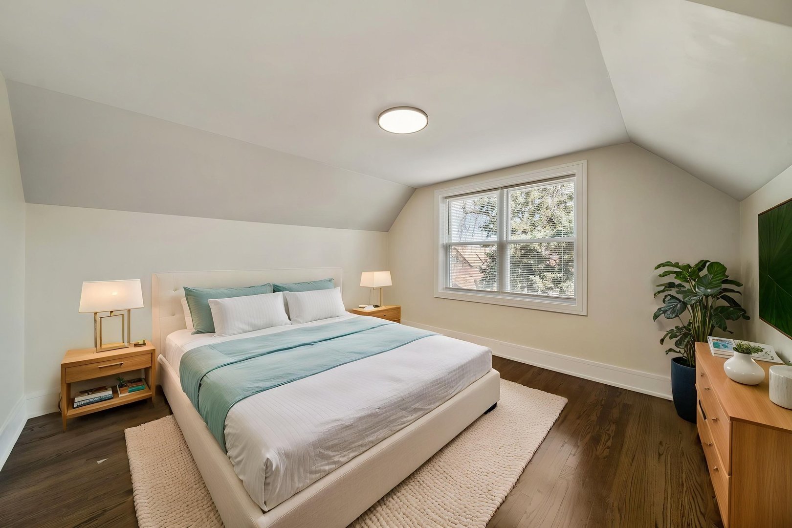 10235 South Rhodes Avenue Chicago IL 60628